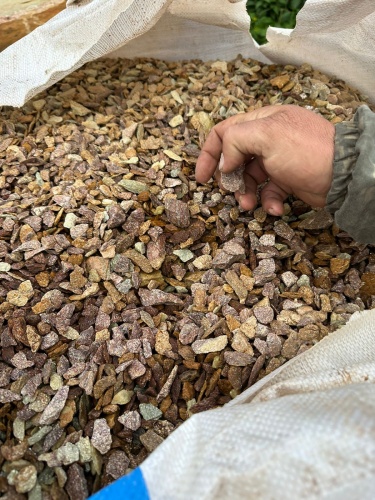 Златолит персиковый декоративная каменная крошка купить в Волчанске