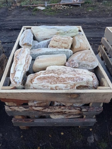 Златолит жёлтый, жёлто-зелёный глыбки и валуны для ланшафтного дизайна купить в Волчанске