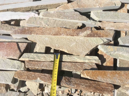 Горбушка златолит золотистый для облицовки купить в Волчанске