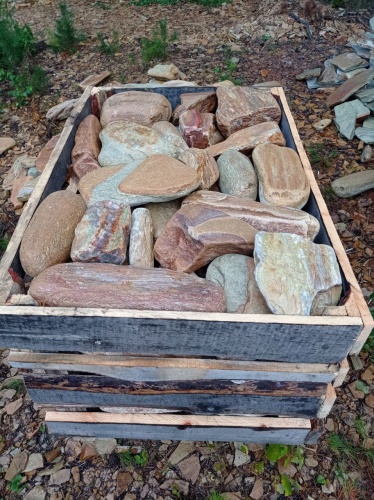 Златолит жёлтый, жёлто-зелёный глыбки и валуны для ланшафтного дизайна купить в Волчанске