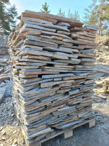 Плитняк златолит серебристый для цоколя, отмостки купить в Волчанске