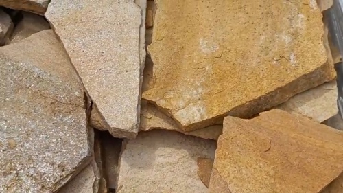Плитняк златолит жёлтый для цоколя купить в Волчанске