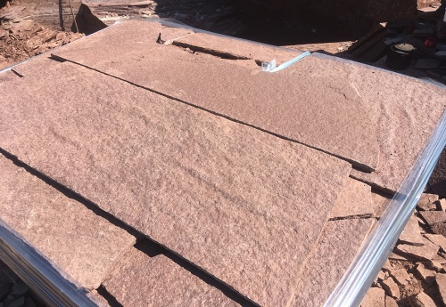 Плитняк лемезит бордовый для облицовки цоколя 20-25 мм  купить в Волчанске