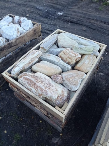 Златолит жёлтый, жёлто-зелёный глыбки и валуны для ланшафтного дизайна купить в Волчанске