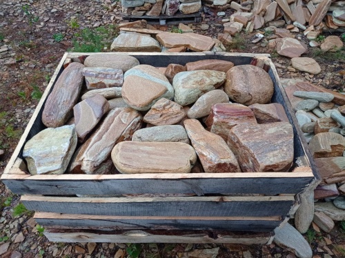 Златолит жёлтый, жёлто-зелёный глыбки и валуны для ланшафтного дизайна купить в Волчанске